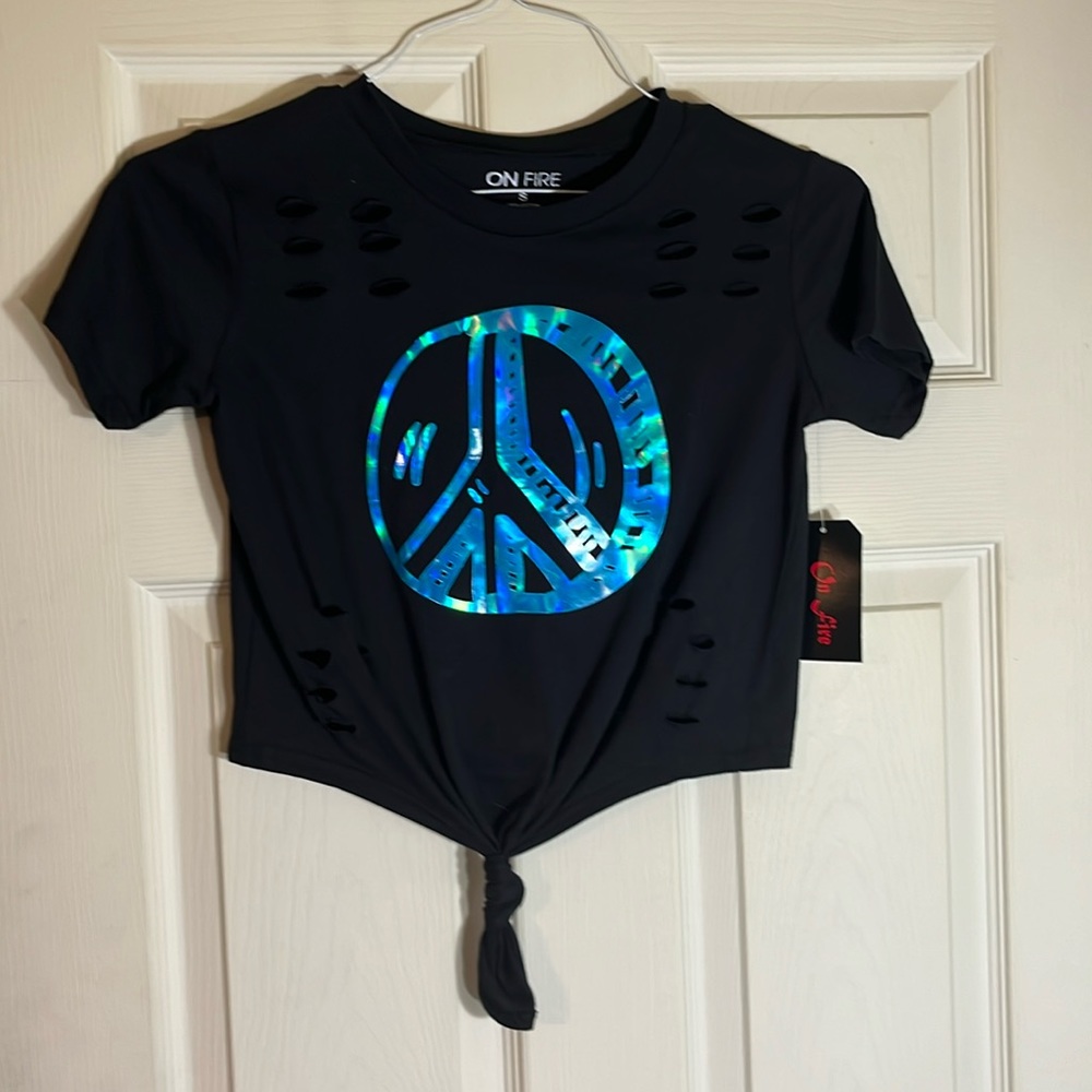 On Fire 100% cotton custom made graphic t-shirt size: Small